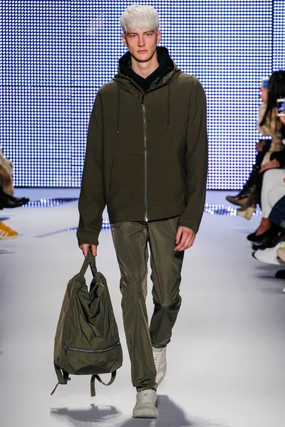 Look 14